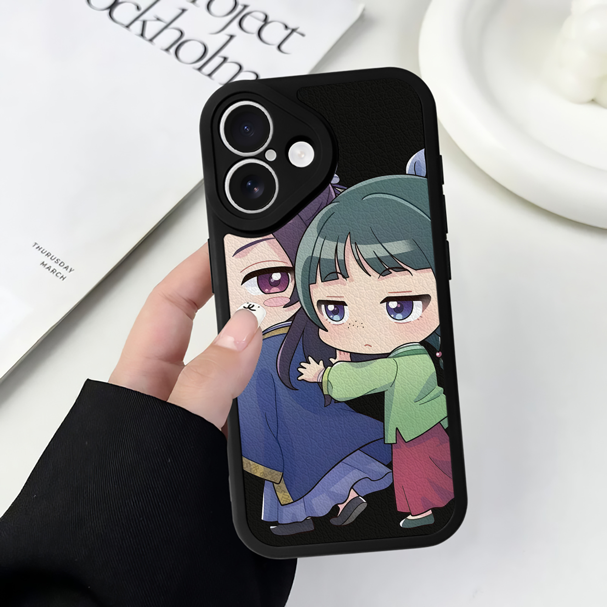 （画像用） 薬屋のひとりごと The Apothecary Diaries 【iPhone 16シリーズ対応】シリコンスマホケース（レザー調） 材質：シリコン